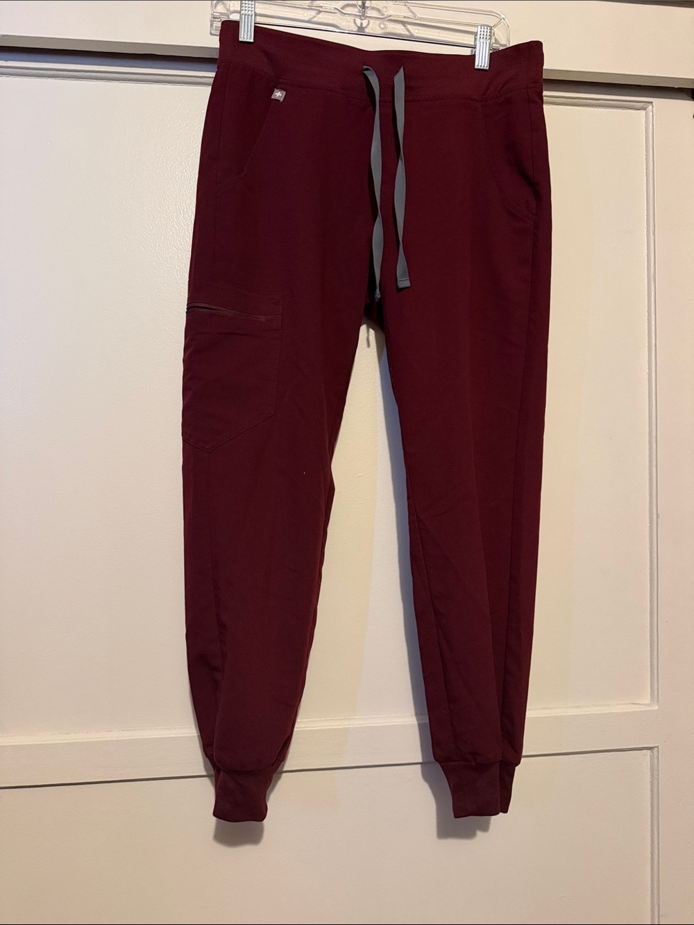 Figs women’s Burgundy Jogger Pants with Gray Drawstrings